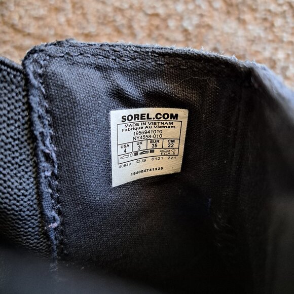 Sorel Women's Joan of Arctic Wedge III Chelsea boot in black leather with silver - Picture 10 of 10